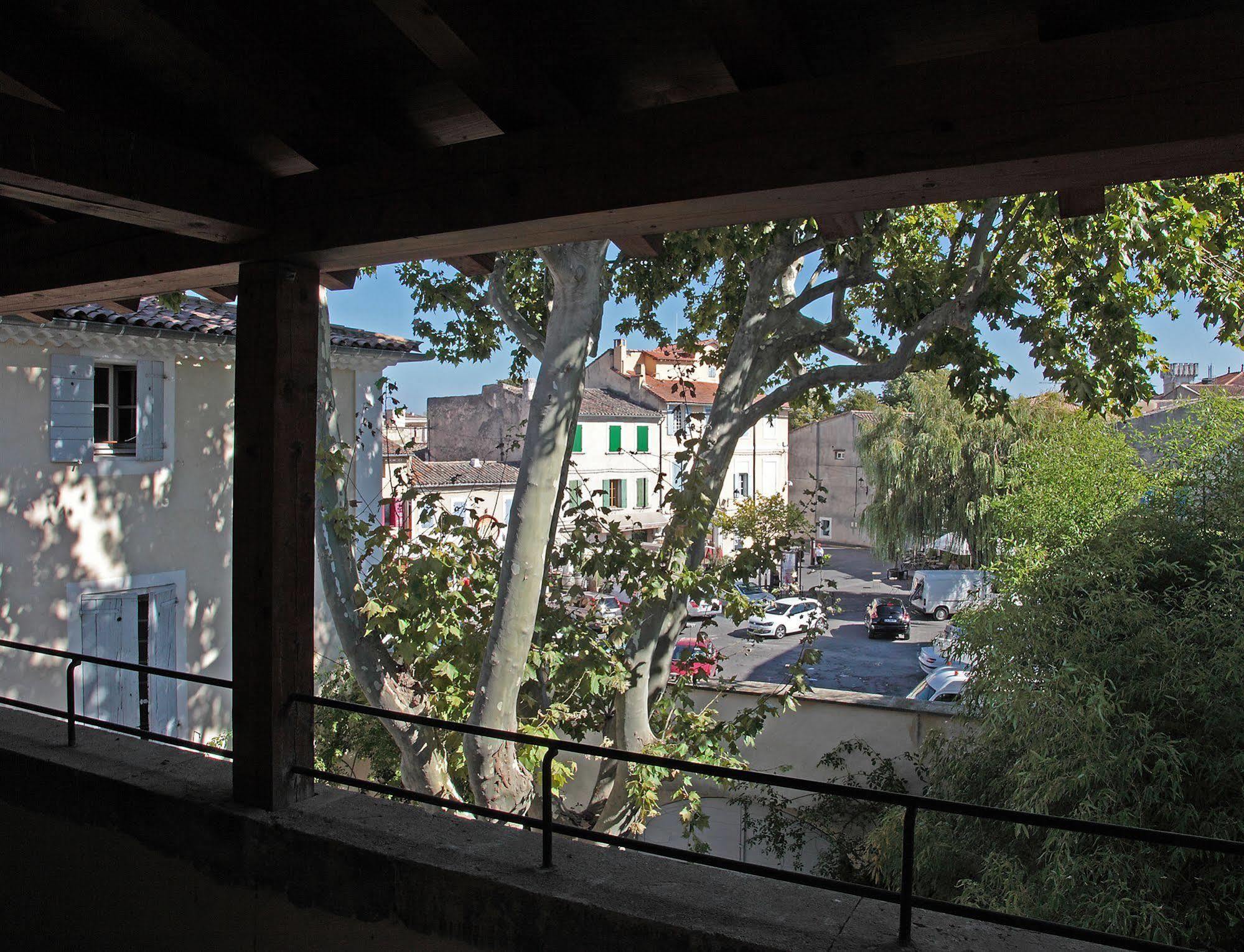 La Maison Sur La Sorgue - Esprit De France L'Isle-sur-la-Sorgue Exterior photo